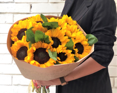 Букет из 11 подсолнухов