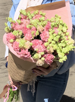 Букет из эусомы № 2