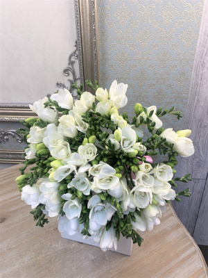 Букет фрезий № 1